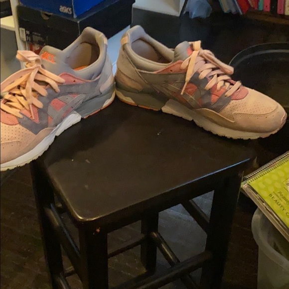 ASICS - Picture 4 of 4